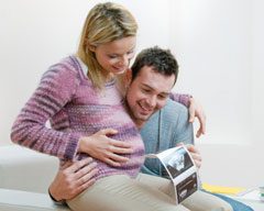 10 ways to keep him interested in your pregnancy
