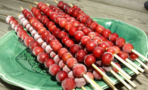 Frozen berry skewers