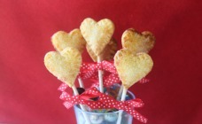 Valentine Pie Pops Recipe - Party food